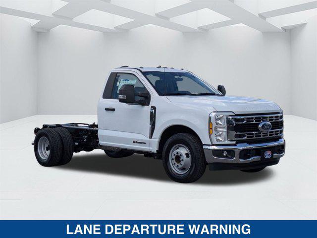 new 2025 Ford F-350 car, priced at $65,070