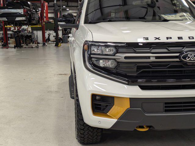 new 2025 Ford Expedition car, priced at $84,020