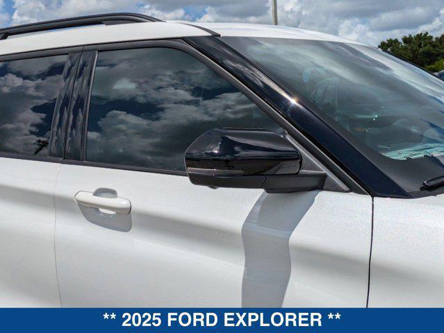 new 2025 Ford Explorer car, priced at $60,090