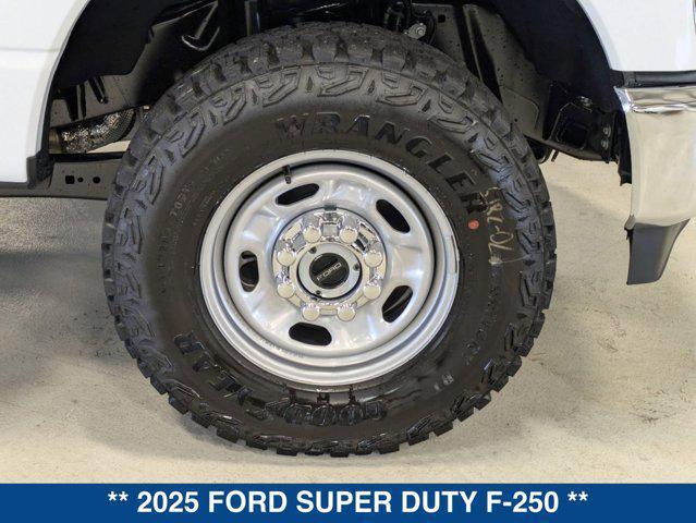 new 2025 Ford F-250 car, priced at $54,565