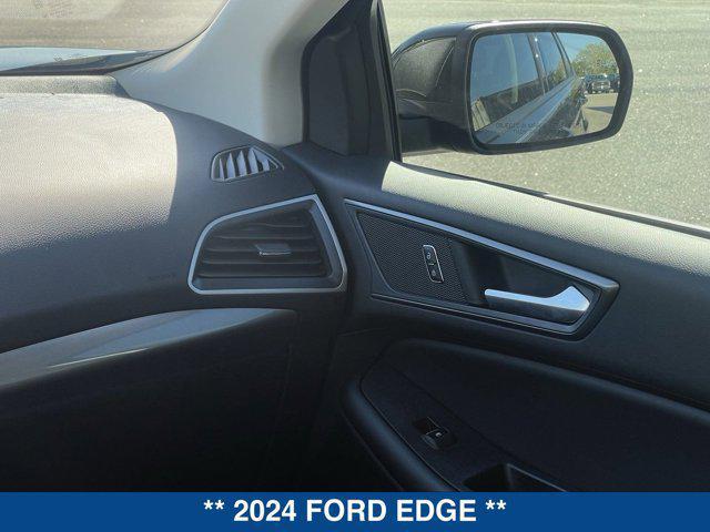 new 2024 Ford Edge car, priced at $33,355