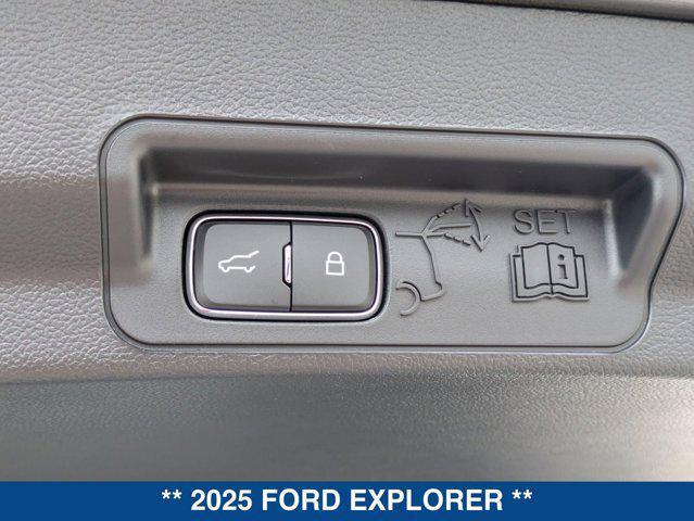 new 2025 Ford Explorer car, priced at $48,604