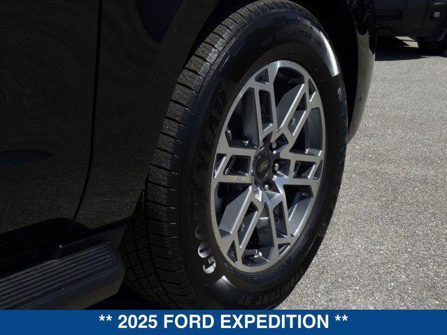 new 2025 Ford Expedition car, priced at $67,370