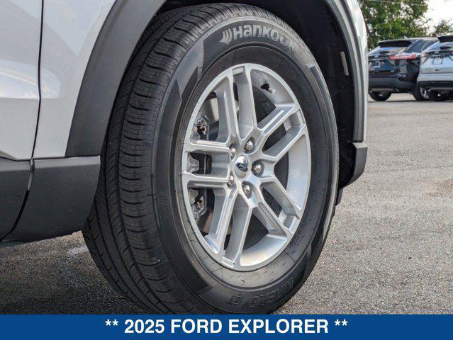 new 2025 Ford Explorer car, priced at $40,745