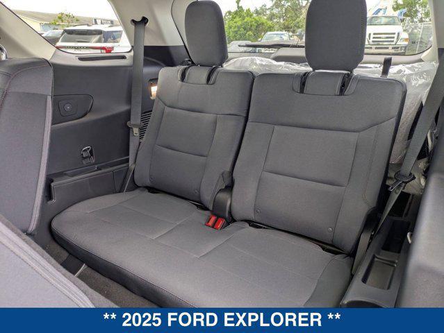 new 2025 Ford Explorer car, priced at $39,905
