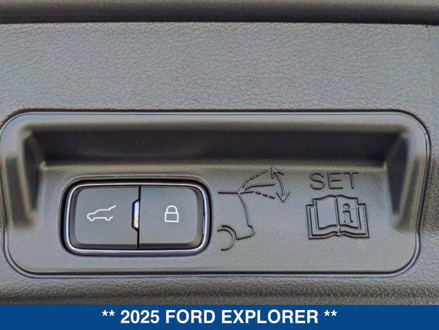 new 2025 Ford Explorer car, priced at $39,950