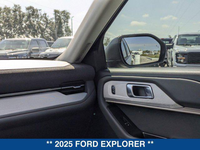 new 2025 Ford Explorer car, priced at $39,950