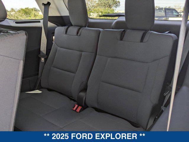 new 2025 Ford Explorer car, priced at $39,950