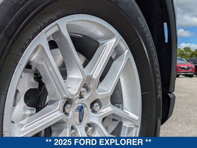 new 2025 Ford Explorer car, priced at $39,850