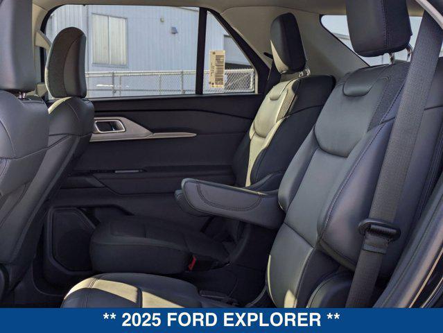 new 2025 Ford Explorer car, priced at $43,425