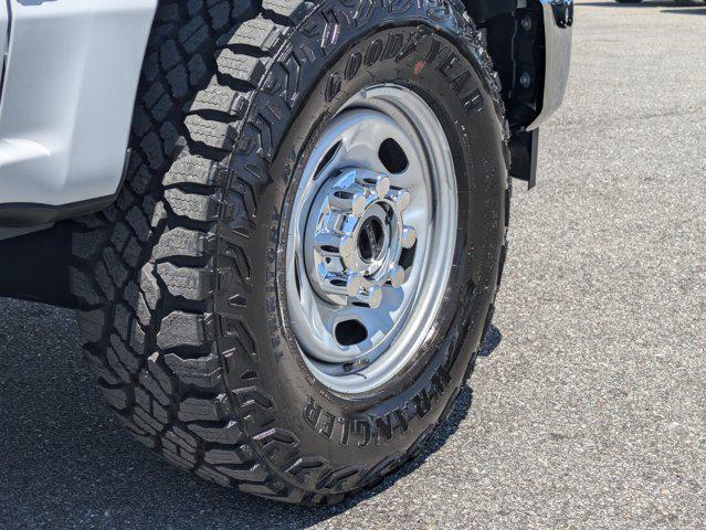 new 2025 Ford F-250 car, priced at $51,751
