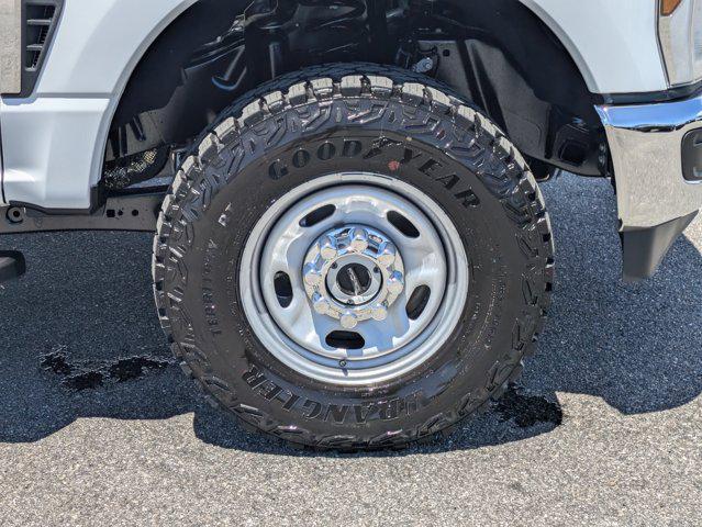 new 2025 Ford F-250 car, priced at $51,751