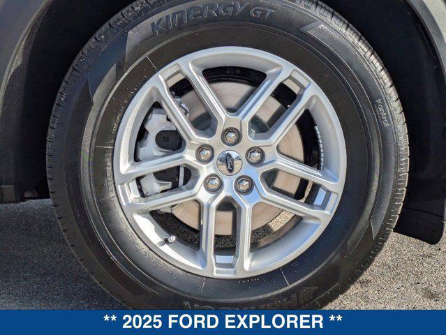 new 2025 Ford Explorer car, priced at $44,005