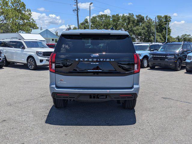 new 2025 Ford Expedition car, priced at $68,365