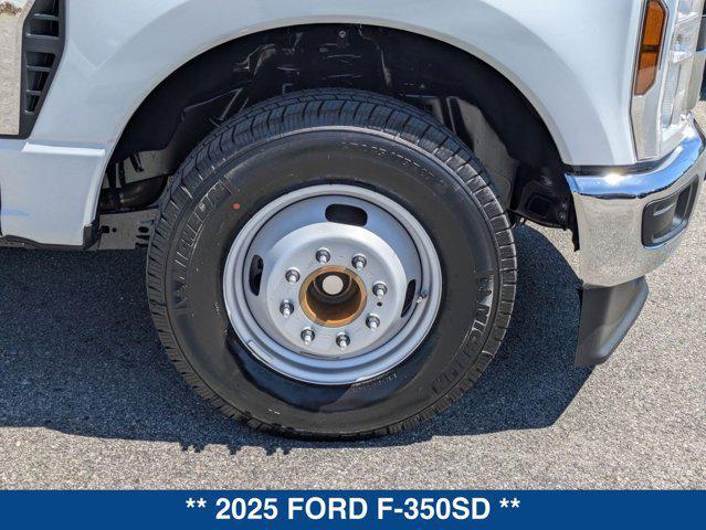 new 2025 Ford F-350 car, priced at $57,125