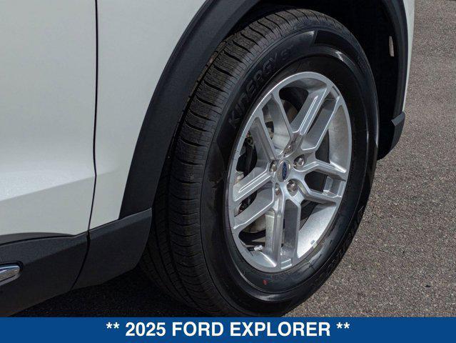 new 2025 Ford Explorer car, priced at $44,220