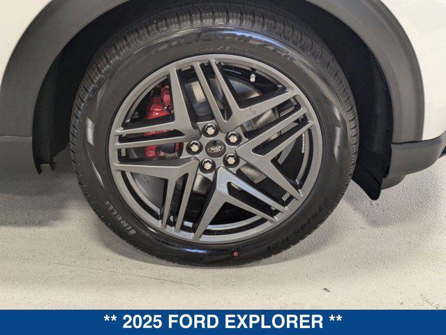 new 2025 Ford Explorer car, priced at $57,058