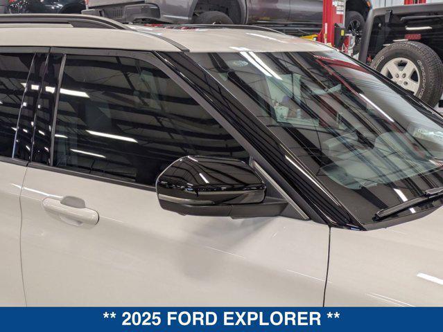 new 2025 Ford Explorer car, priced at $57,058