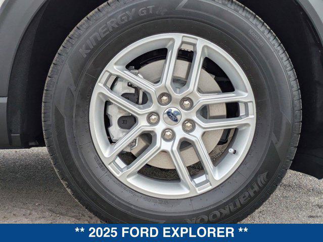 new 2025 Ford Explorer car, priced at $44,305