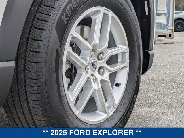 new 2025 Ford Explorer car, priced at $44,305