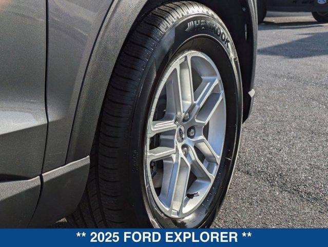 new 2025 Ford Explorer car, priced at $38,544