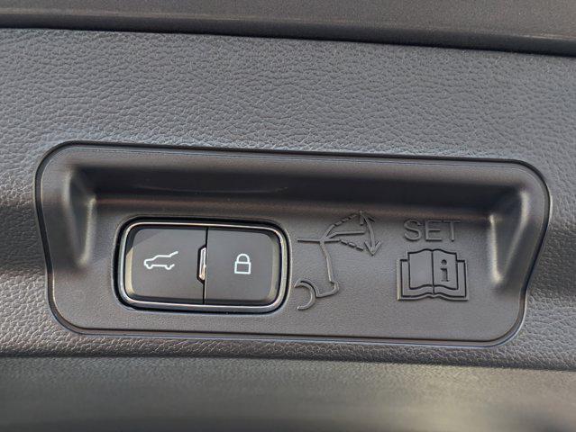 new 2025 Ford Explorer car, priced at $38,544