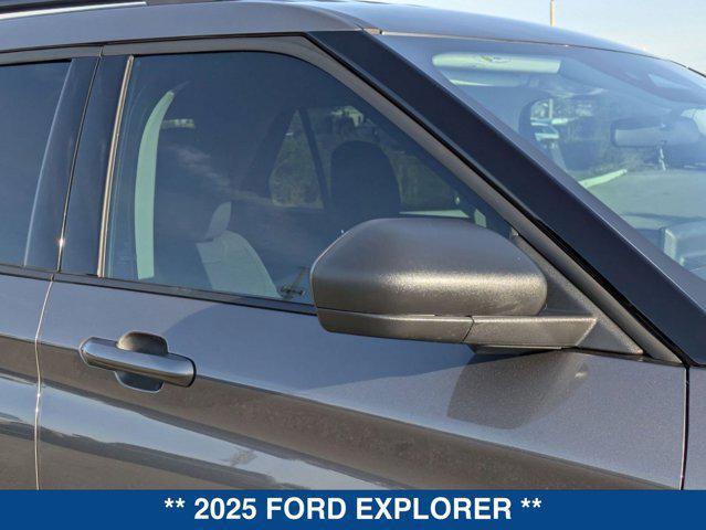 new 2025 Ford Explorer car, priced at $38,544