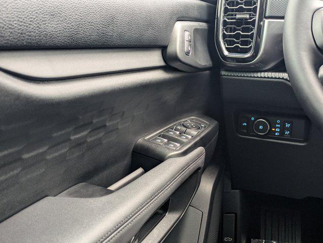 new 2025 Ford Ranger car, priced at $40,575