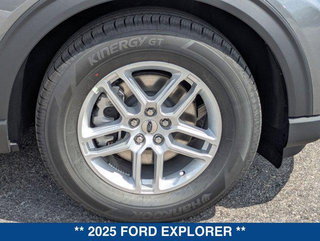 new 2025 Ford Explorer car, priced at $43,425