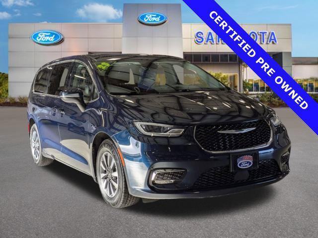 used 2023 Chrysler Pacifica Hybrid car, priced at $27,900