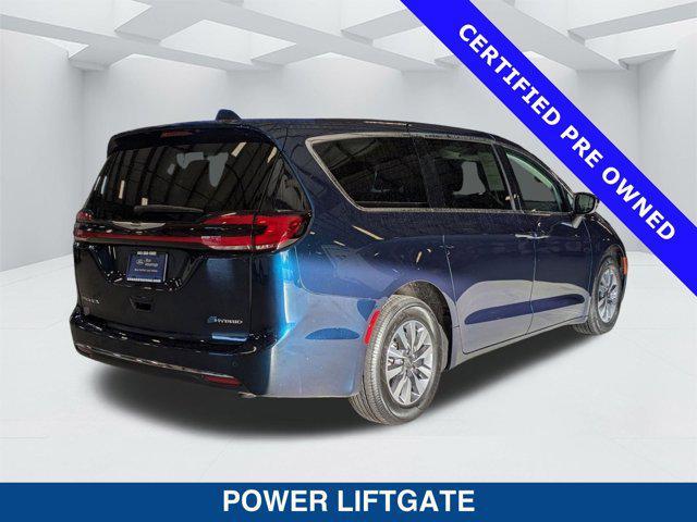 used 2023 Chrysler Pacifica Hybrid car, priced at $27,900