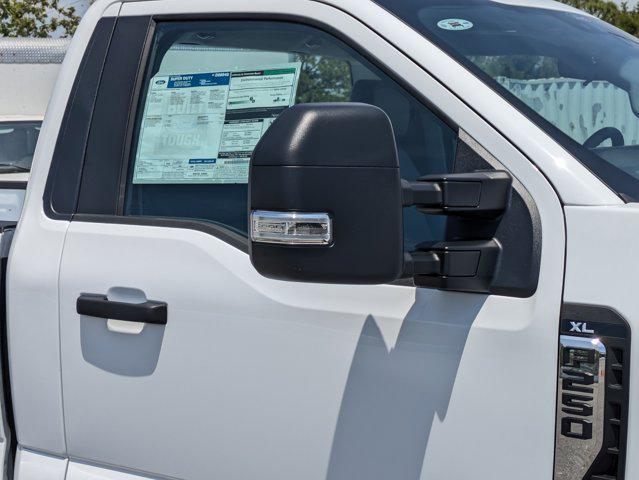 new 2025 Ford F-250 car, priced at $45,325