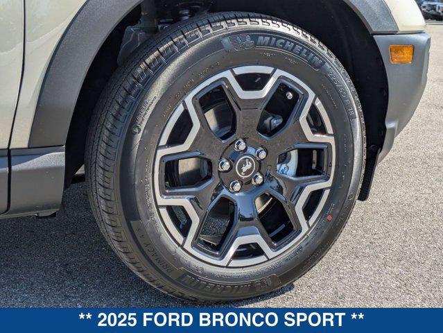 new 2025 Ford Bronco Sport car, priced at $37,470
