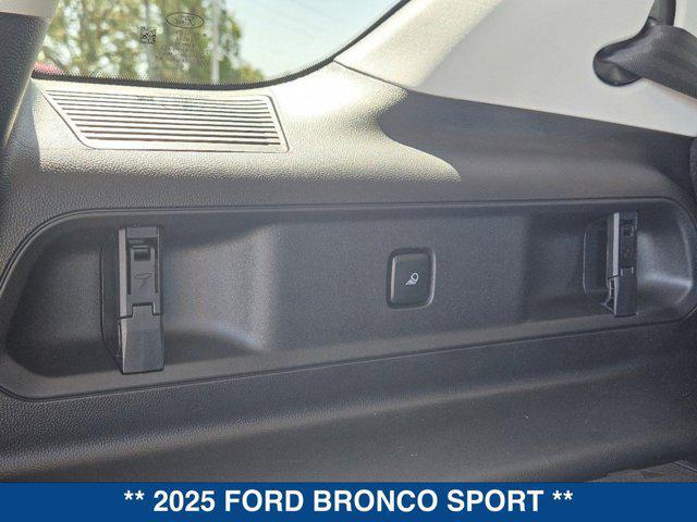 new 2025 Ford Bronco Sport car, priced at $32,075