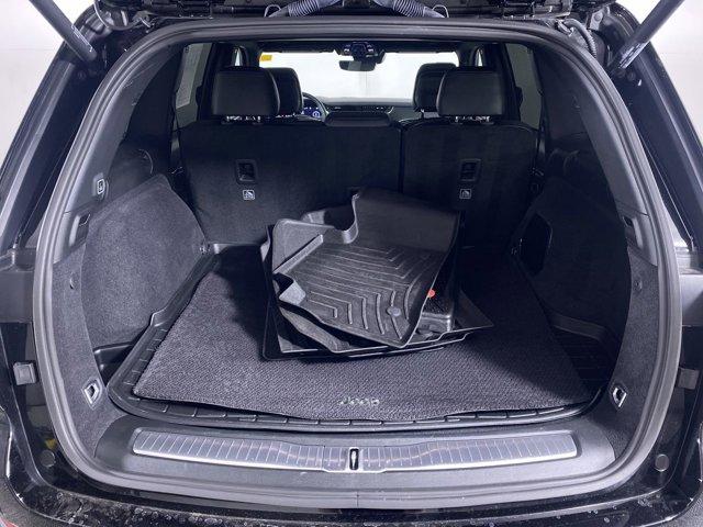 used 2025 Jeep Grand Cherokee car, priced at $52,990