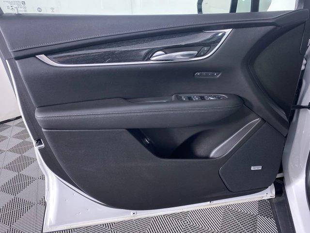 used 2022 Cadillac XT5 car, priced at $35,990