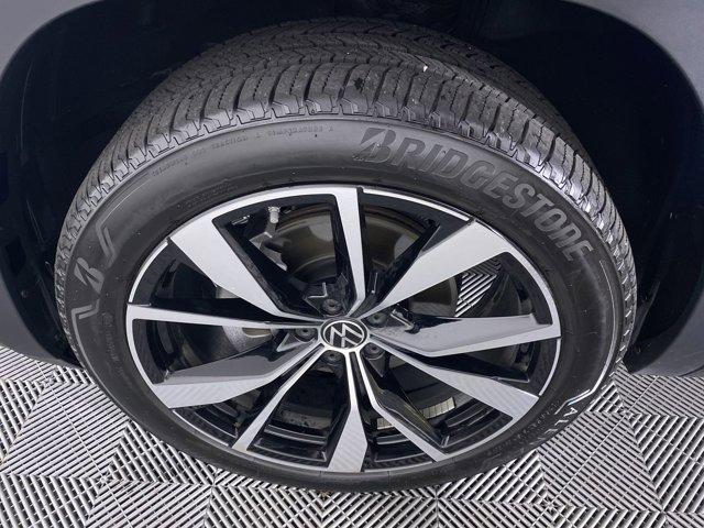 used 2025 Volkswagen Atlas car, priced at $41,990