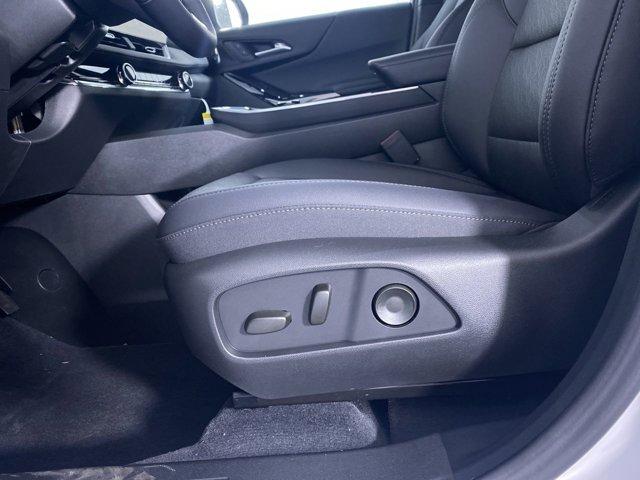 new 2026 Chevrolet Equinox car, priced at $30,620
