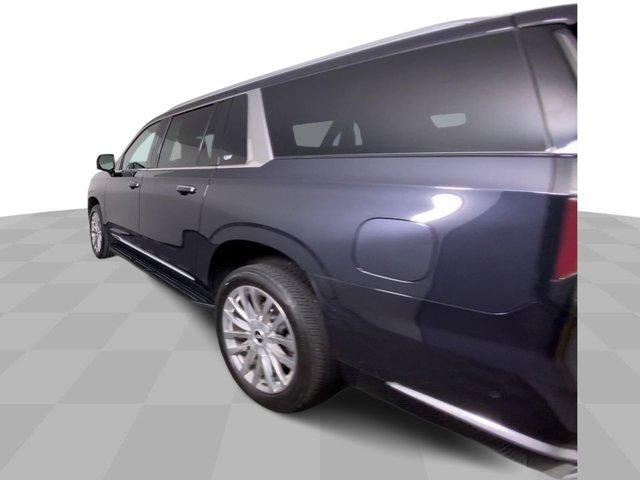 used 2022 Cadillac Escalade ESV car, priced at $75,990