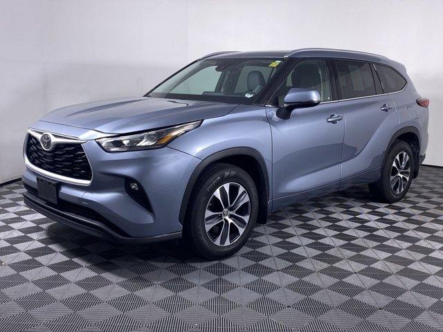 used 2020 Toyota Highlander car, priced at $31,990