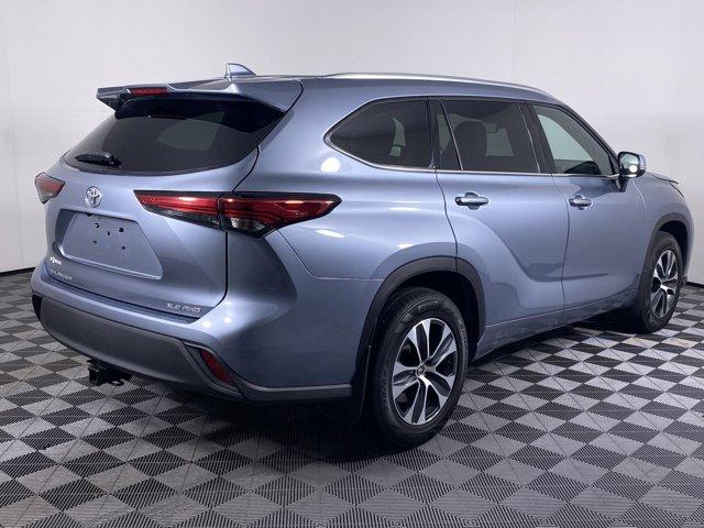 used 2020 Toyota Highlander car, priced at $31,990