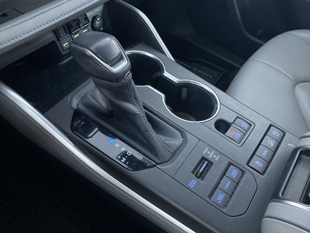 used 2020 Toyota Highlander car, priced at $31,990