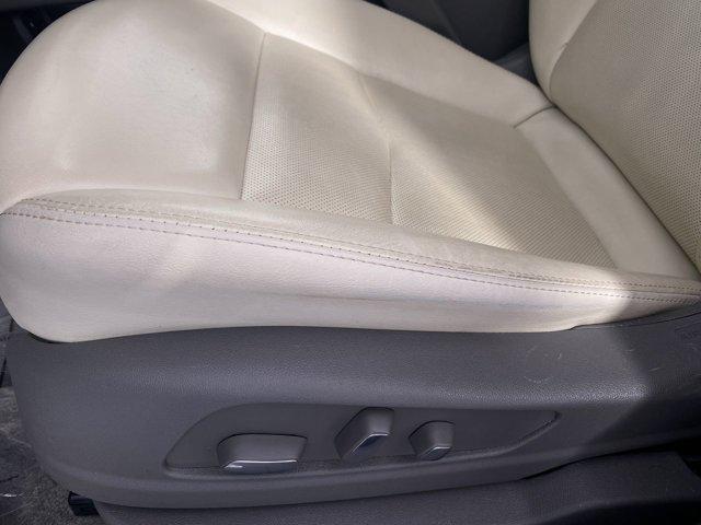 used 2022 Cadillac XT5 car, priced at $35,990