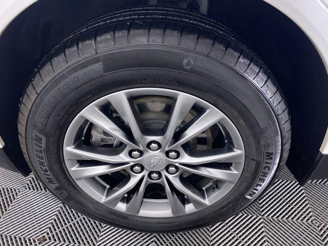 used 2022 Cadillac XT5 car, priced at $31,490