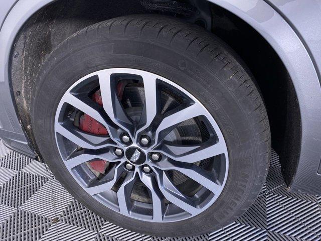 used 2024 Cadillac XT6 car, priced at $55,990