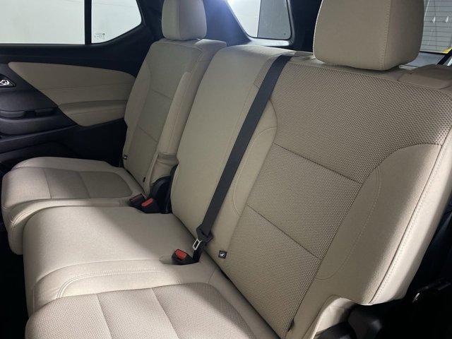 used 2023 Chevrolet Traverse car, priced at $29,490
