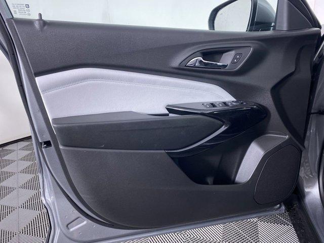 new 2025 Chevrolet Trax car, priced at $24,929