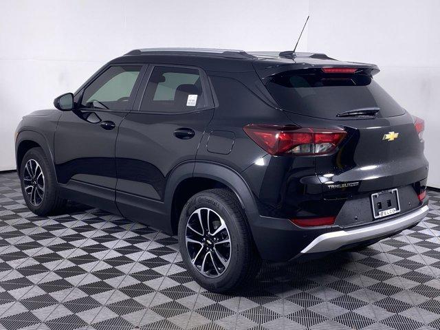 new 2025 Chevrolet TrailBlazer car, priced at $26,220