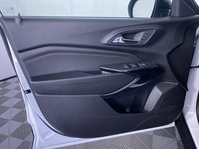 new 2025 Chevrolet Trax car, priced at $25,239