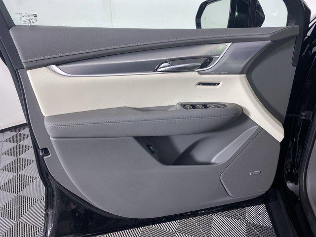 new 2025 Cadillac XT5 car, priced at $60,505